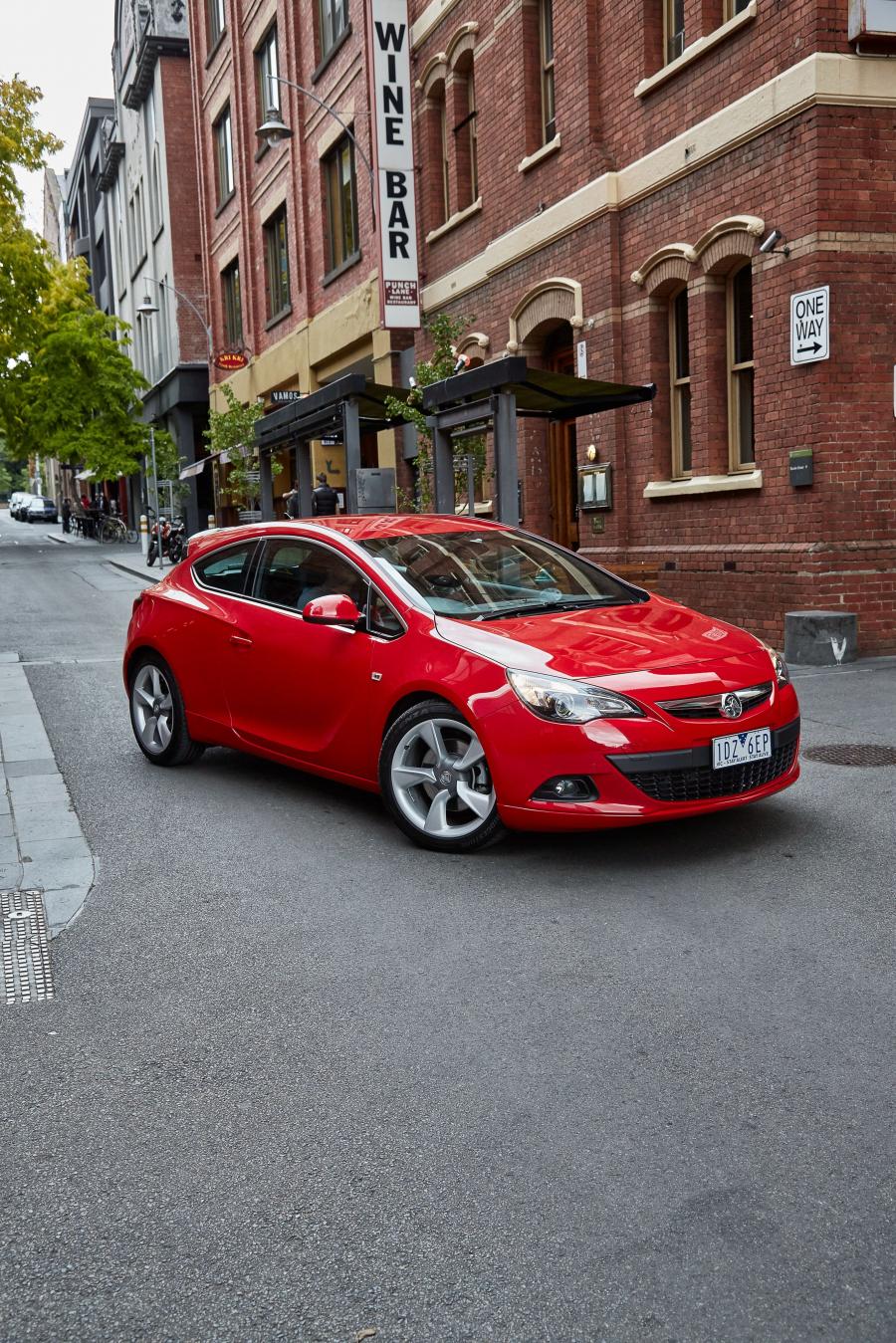  Holden Astra GTC Sport 2015 года  (фото 9 из 12)